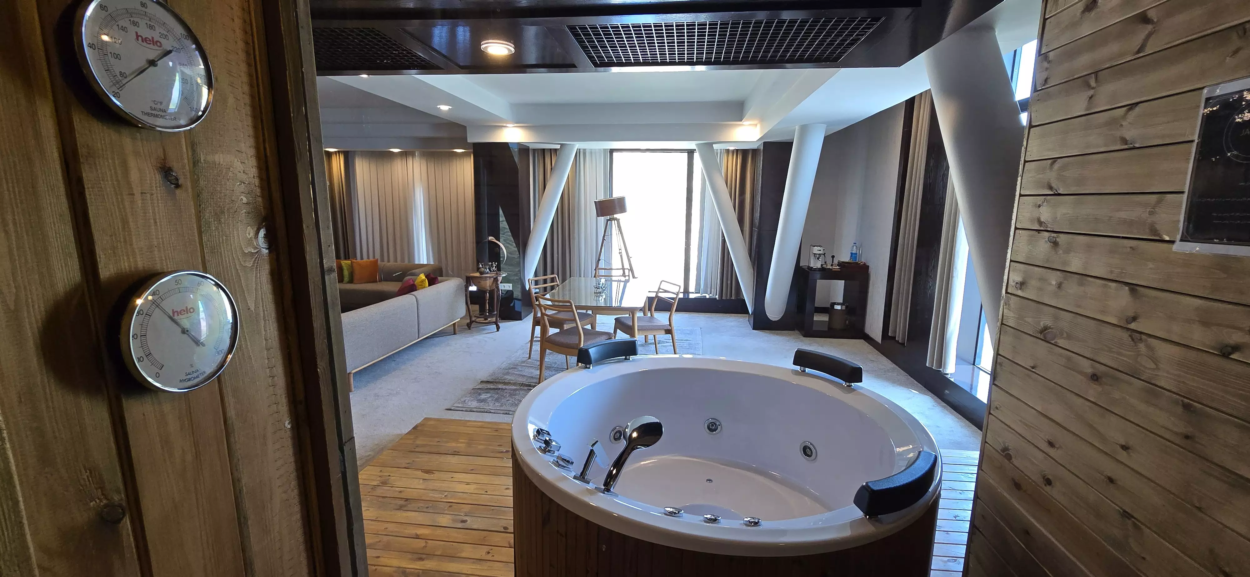 Alibaba https://cdn.alibaba.ir/ostorage/hotel-accommodation-images/68248cda19aa61e2a799b73f_زمرد و یاقوت یکسان (7).webp